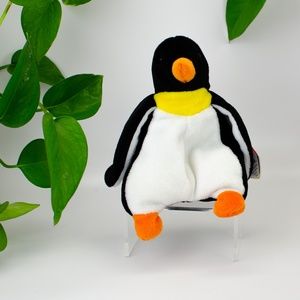 Ty Beanie Baby Waddle The Penguin !